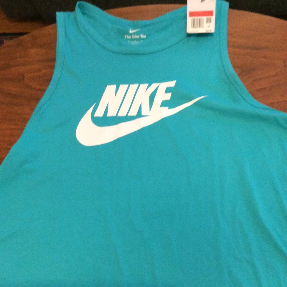 Nike men’s tank top size large